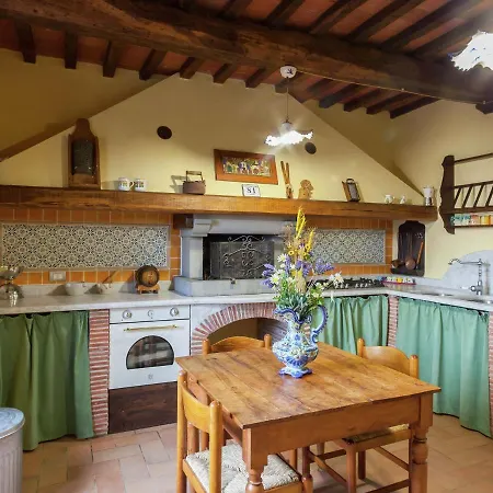 Holiday home Tuscan Farmhouse In Castiglione Di Garfagnana With Garden Castiglione di Garfagnana