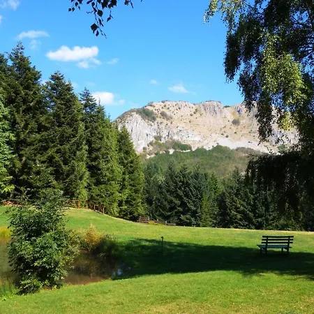 Tuscan Farmhouse In Castiglione Di Garfagnana With Garden Holiday home